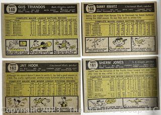 Sports Cards: Baseball: 20 Topps Cards Circa Early 1960's