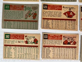 Sports Cards: Baseball: 18 Topps Cards Circa Early 1960's