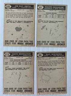 Sports Cards: Football: 18 Topps Cards Circa Early 1960's