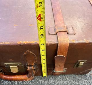 Antique Leather Gentleman's Travel Luggage Suitcase. 9" x 26" x 14"