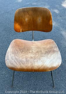 Molded Plywood Lounge Chair Possibly Herman Miller Eames.  Measures 19.5w x 20d x 29.5"h