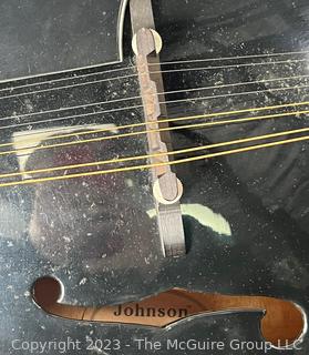 Johnson Model A MA-120 Louisville Mandolin in Case with Supplies and Metronome