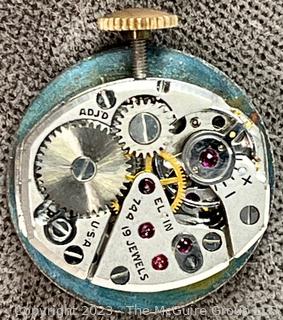 Grouping of Mostly Wristwatch Movements 