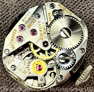 Grouping of Mostly Wristwatch Movements 