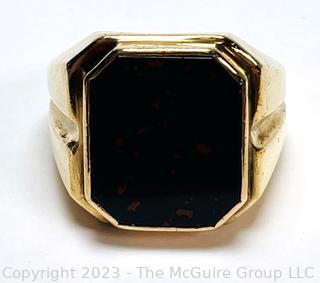 Men's Bezel Set Onyx Stone Set in 10kt Yellow Gold Ring