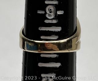 Men's Bezel Set Onyx Stone Set in 10kt Yellow Gold Ring