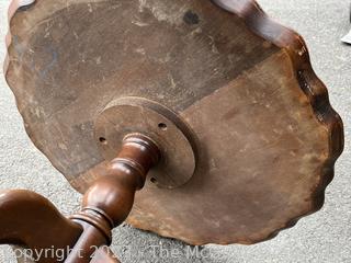 Round Pie Crust Edge Pedestal End Table. Measures 23" Diameter, 17" Tall