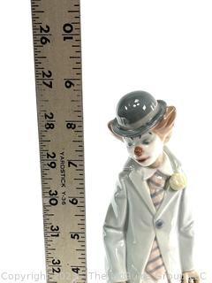 Lladro 5472 Circus Sam Clown With Violin Porcelain Figurine. 8 1/2" tall