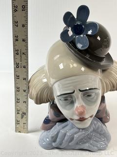 Lladro 5130 Clown Head Bowler Hat Figurine. 10" tall.