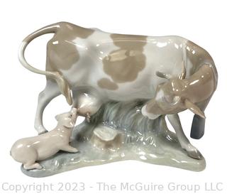 Lladro Cow with Pig No. 4640 Porcelain Figurine. 6" tall