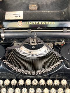 Underwood Portable Typewriter in Carrying Case.