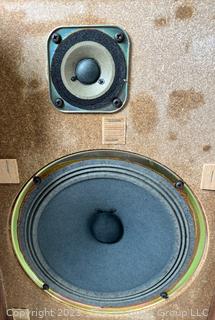 Pair of Vintage Realistic MC-1000 Speakers. Measures 8w x 11d x 17" height