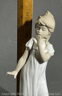 Lladro NAO Porcelain Figurine "Yawning Girl". 11" Tall