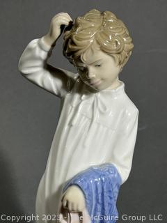 Lladro NAO Porcelain Figurine 232 Boy with Slippers. 10" Tall