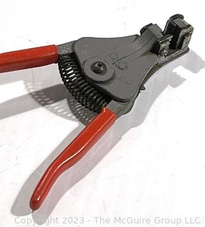 1950's Lineman's Wire Stripper Pliers Var Red Tool