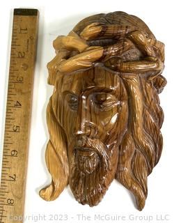  Hand Carved in Bethlehem Olive Wood Face of Jesus with Crown of Thorns Wall Plaque. Measures 8" long (was 99BC)