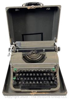 1930s Underwood Champion Portable Typewriter With Case