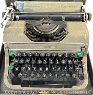 1930s Underwood Champion Portable Typewriter With Case