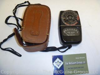 Vintage camera equipment: TOPCON Flash attachment, Flash bar, and GE light meter (was CAMERA0008)