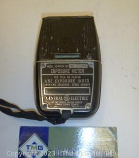 Vintage camera equipment: TOPCON Flash attachment, Flash bar, and GE light meter (was CAMERA0008)