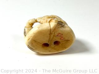 Japanese Carved Netsuke or Gourd (Was 377KK)