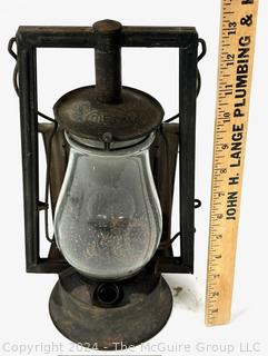 Dietz Monarch Dash Kerosene Lamp with` Bullseye Reflector.