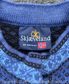 Skjaeveland of Norway Traditional Nordic Wool Cardigan Sweater Size 42