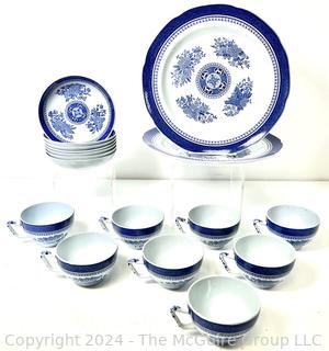 Twelve (12) Pieces of English Spode Fine Stone Porcelain Dinnerware in Fitzhugh Pattern