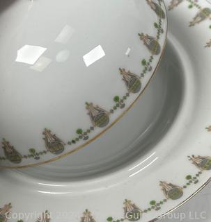 Twelve (12) Pieces of English Spode Fine Stone Porcelain Dinnerware in Fitzhugh Pattern