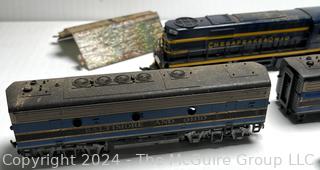 H-O Train Engines, Boxcars, Track and Accessories (Note: Additional RR items in Lot 0019RS)