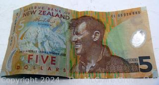 New Zealand $5 Bank Note "Edmund Hillary"