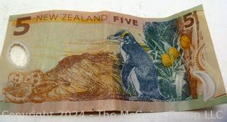 New Zealand $5 Bank Note "Edmund Hillary"