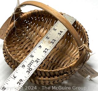 Canadian Agawa Indian Handwoven White Oak Gathering Basket