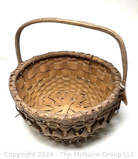 Handwoven White Oak Gathering Basket with Fancy Pattern Ornamentation