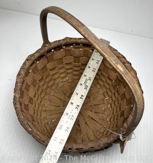 Handwoven White Oak Gathering Basket with Fancy Pattern Ornamentation