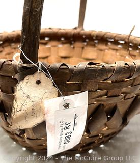 Handwoven White Oak Gathering Basket with Fancy Pattern Ornamentation