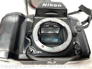 Nikon N90 35mm SLR Film Camera W/ Quantaray AF 28-90mm Lens