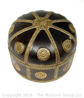 Round Dome Lid Carved Box with Gilt Decoration