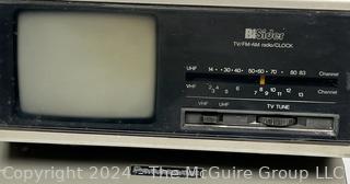 Panasonic BiSider Portable Pop Up TV with AM/FM Radio TR-535, Powers On.