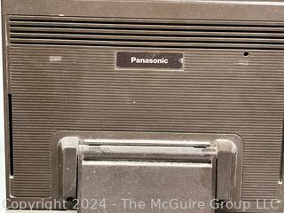 Panasonic BiSider Portable Pop Up TV with AM/FM Radio TR-535, Powers On.