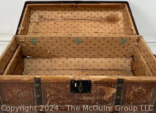 Wood Hourglass Shaped Jenny Lind Steamer Trunk Circa 1860. Measures 29.5 x 19 x 17"