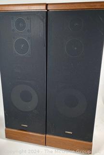 Pair of Fisher STV-752 3-Way 3-SpeakerTower Speakers. 12w x 9.5d x 36h"