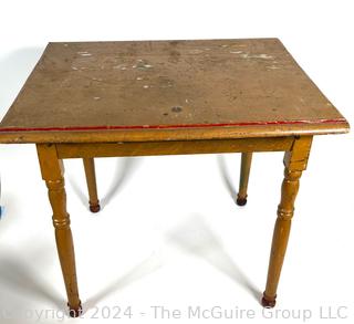 Painted Wooden Side Table with Turned Legs. Measures 22w x 17d x 20h"