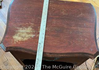 Mahogany End Night Table. Measures 20w x 15d x 28h".  Was 63KA