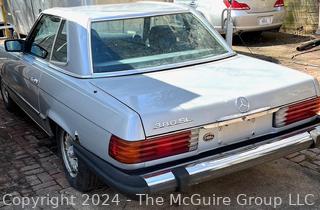 1985 Mercedes Benz 380SL 2 Door Coupe 129K Miles VIN # WDBBA45C0FA033968   AUTOMATIC BILLING OF CREDIT CARDS ON FILE ARE DISABLED FOR THIS LOT.  PAYMENT MUST BE BY CERTIFIED FUNDS ONLY BEFORE OR AT REMOVAL