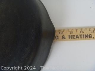 Wagner Ware Sidney -0- Cast Iron Skillet 