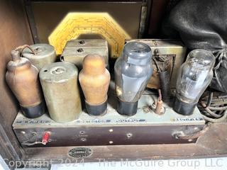 Large Bluebird A Model 44 Tabletop Radio by Aerodyne, Hustler Simpson & Webb Ltd. London, Circa 1930's. Untested, do not want to damage any components.
