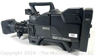 SONY Digital Video Camera Model DXC-D-30 #18129 and SHOC-STOP Container with Wheels. Measures 21 x 13 x 33". Untested