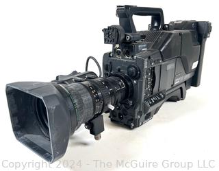 SONY Digital Video Camera Model DXC-D-30 #18129 and SHOC-STOP Container with Wheels. Measures 21 x 13 x 33". Untested