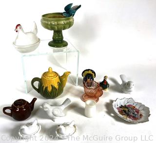 Collection of Decorative Glassware Including Hens on Nests.